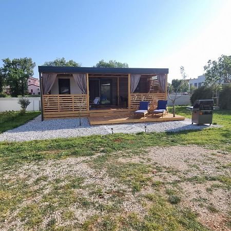 Mobilehome Elena Premium With Pool, Istria 班约勒 外观 照片