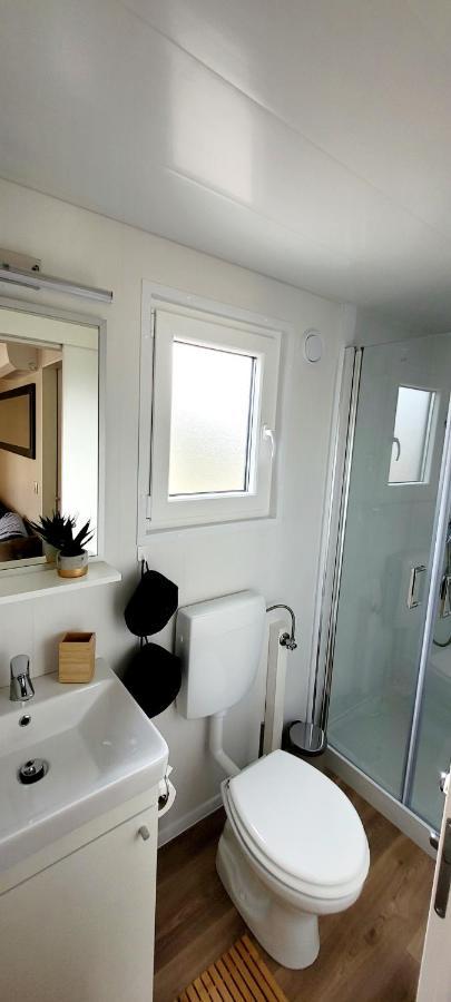 Mobilehome Elena Premium With Pool, Istria 班约勒 外观 照片