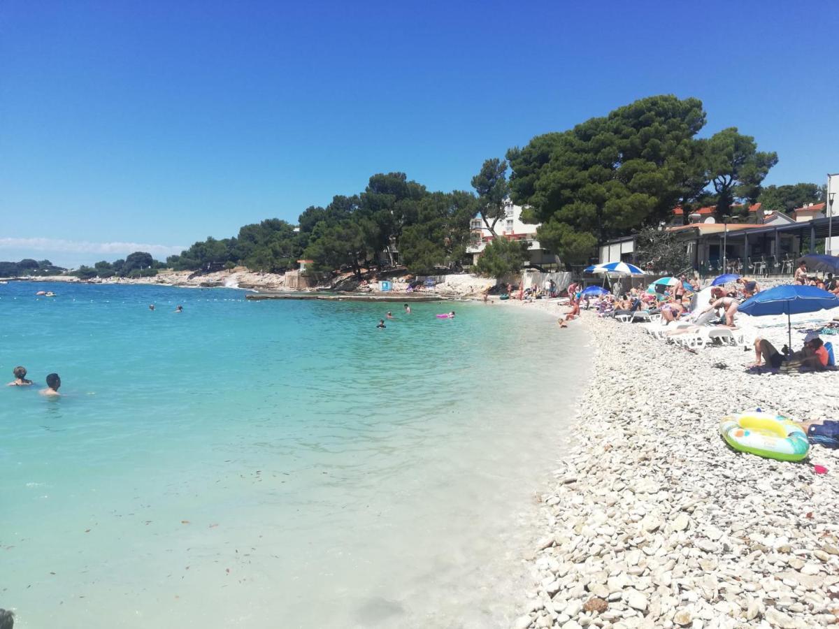 Mobilehome Elena Premium With Pool, Istria 班约勒 外观 照片