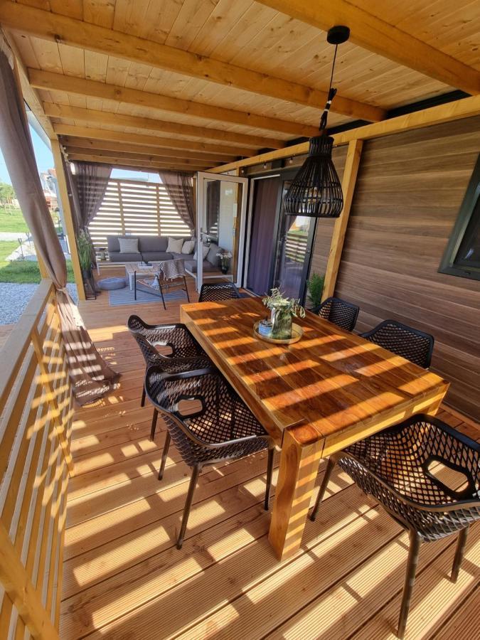 Mobilehome Elena Premium With Pool, Istria 班约勒 外观 照片