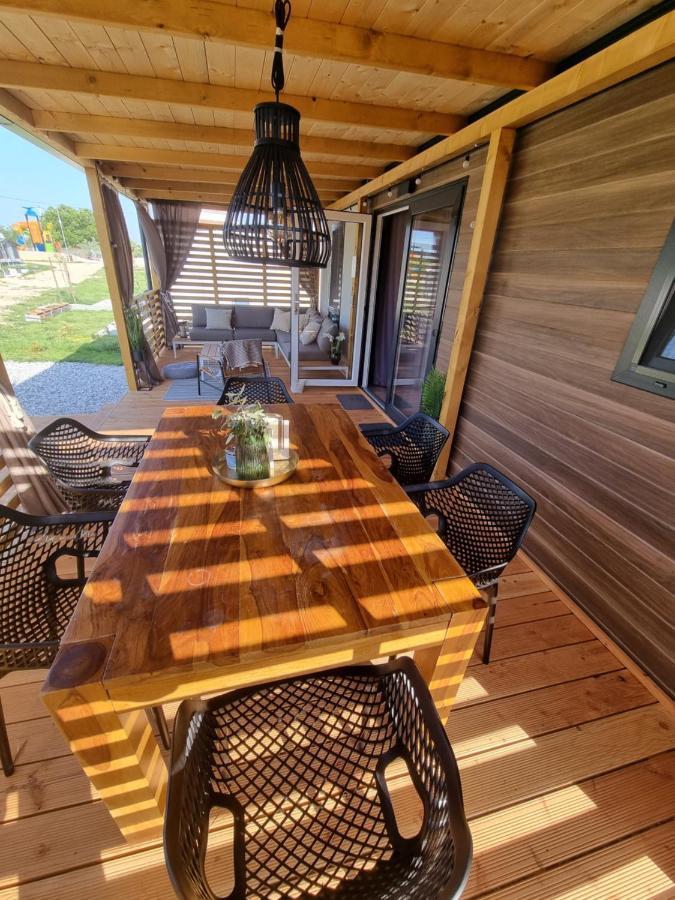 Mobilehome Elena Premium With Pool, Istria 班约勒 外观 照片