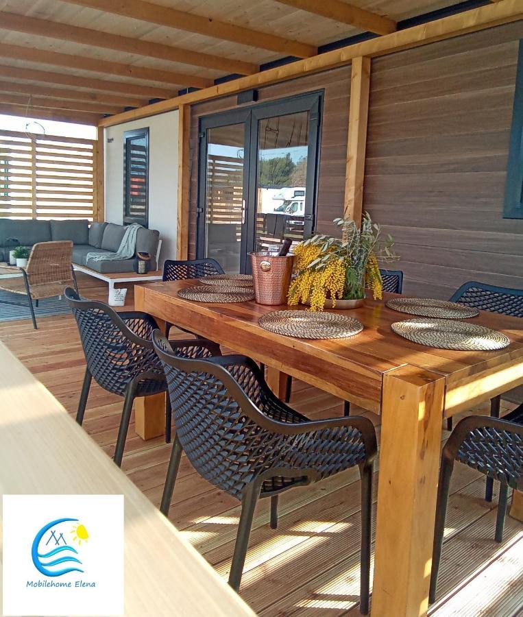 Mobilehome Elena Premium With Pool, Istria 班约勒 外观 照片