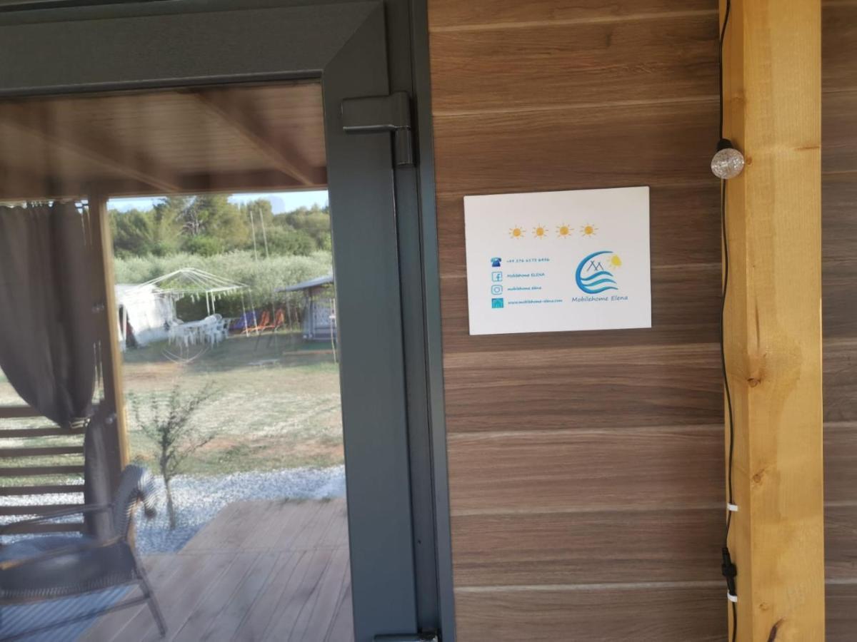 Mobilehome Elena Premium With Pool, Istria 班约勒 外观 照片