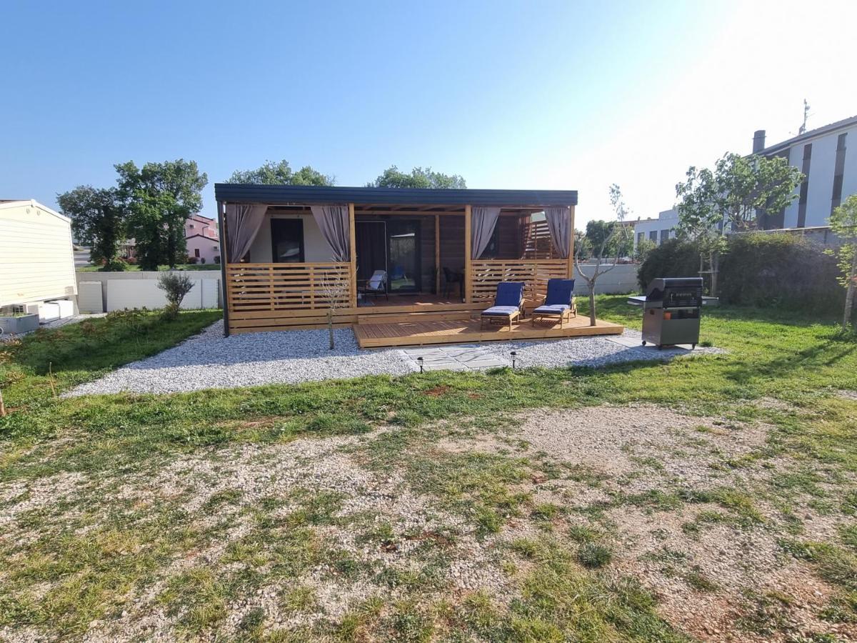 Mobilehome Elena Premium With Pool, Istria 班约勒 外观 照片
